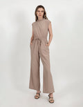 Jumpsuit largo café y cuello redondo
