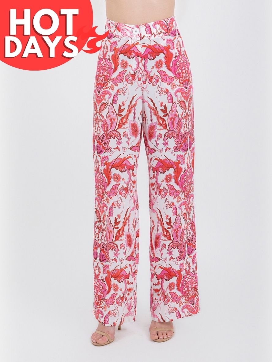 Pantalón blanco de gabardina con diseño capri