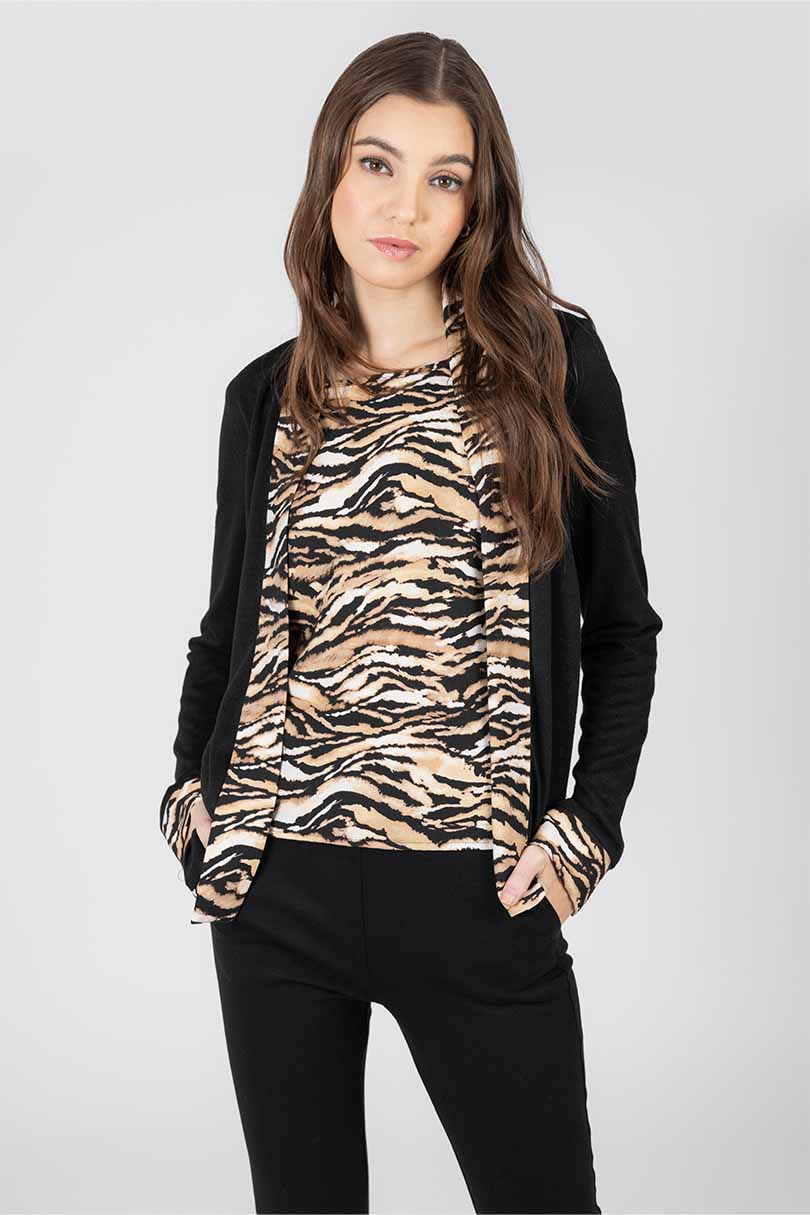 Blusa animal print en contraste negro y manga larga