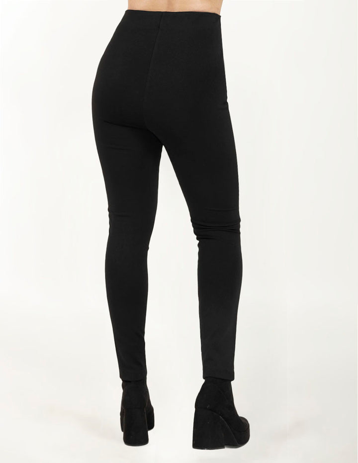 Pantalón básico negro recto
