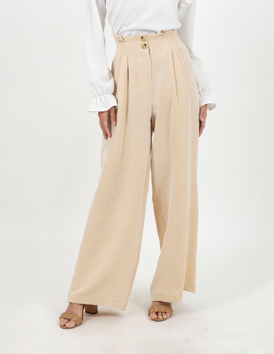 Pantalón beige con pinzas y botones