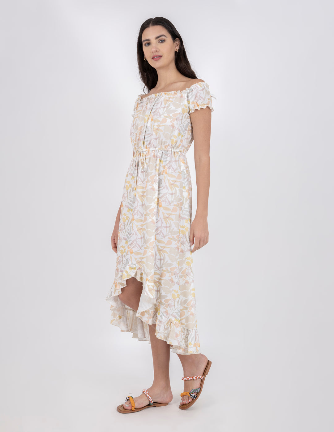 Vestido asimétrico estampado con cinta en la cintura