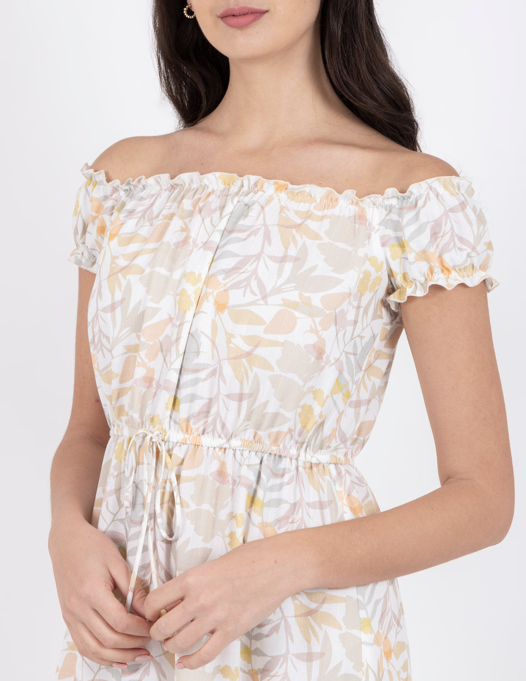 Vestido asimétrico estampado con cinta en la cintura