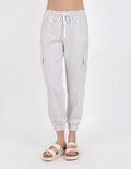 Pantalón ivory tipo cargo con jareta