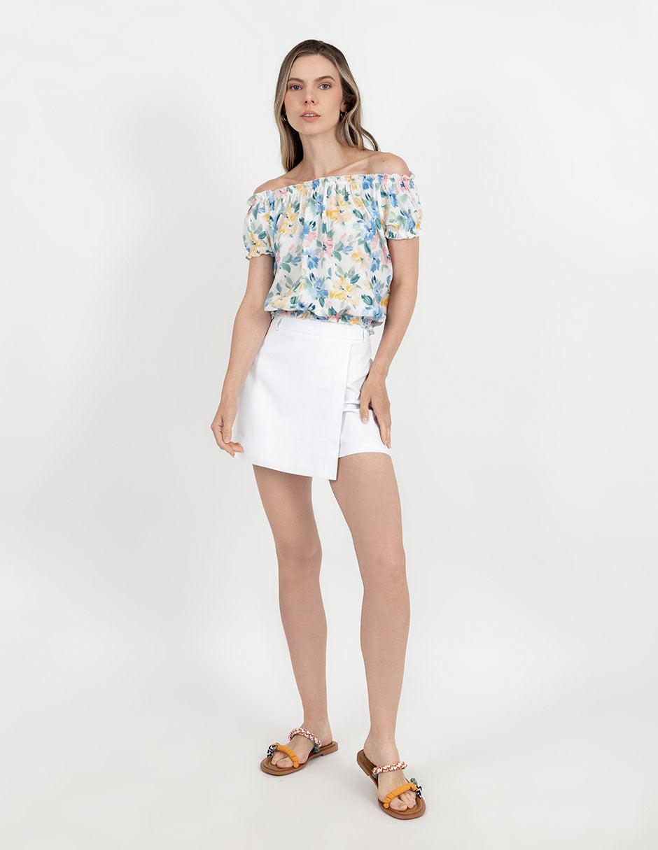 Short falda corta ivory con cinturón