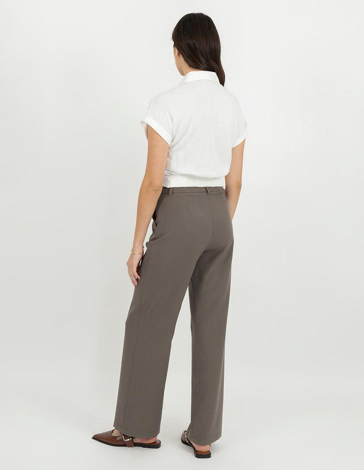 Pantalón de vestir café a la cintura