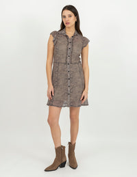 Vestido café de mesh con cuello V