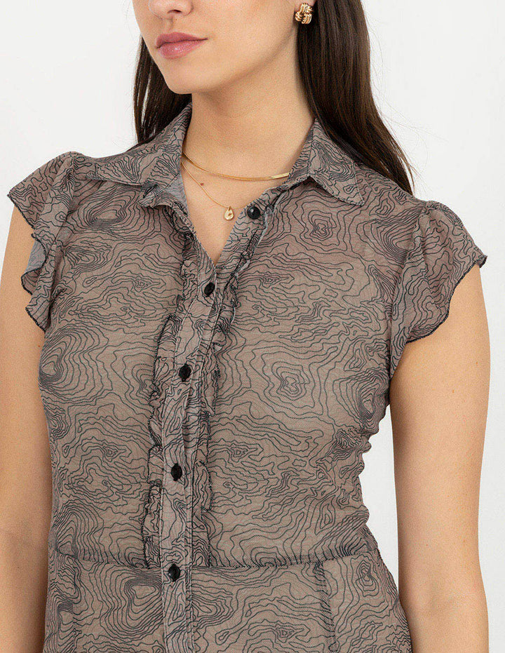 Vestido café de mesh con cuello V