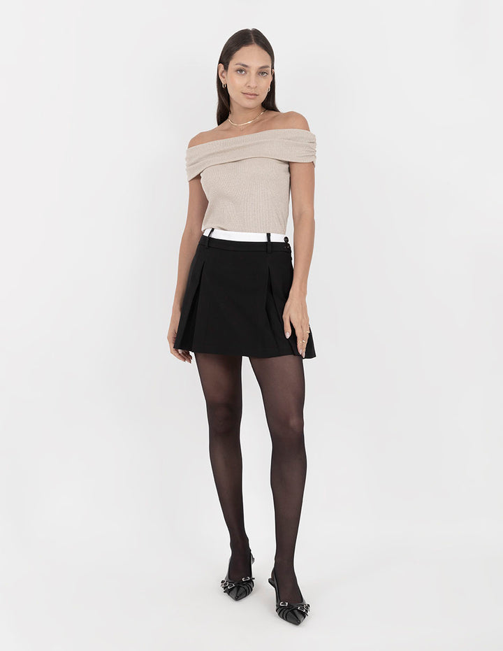 Blusa off shoulders de manga larga (disponible en negro y beige)