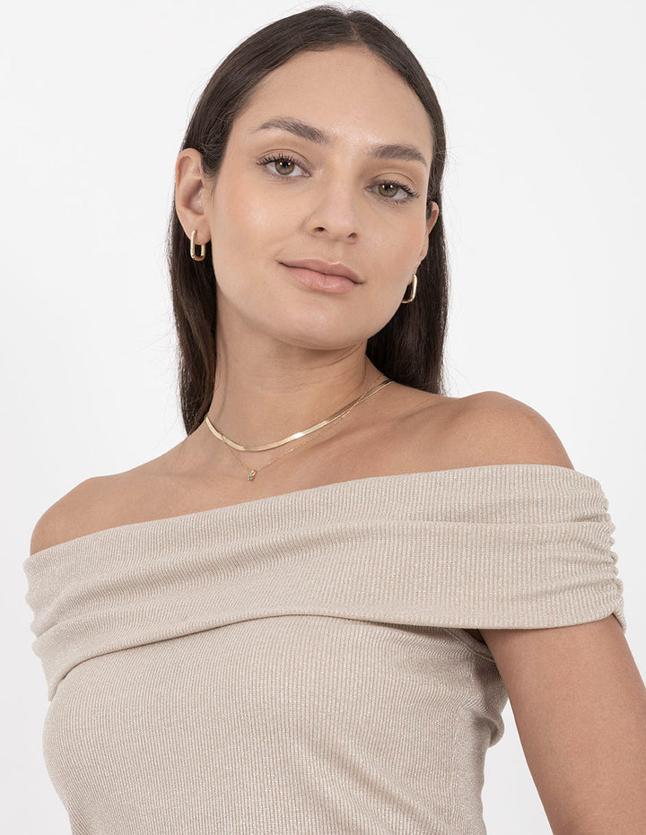 Blusa off shoulders de manga larga (disponible en negro y beige)