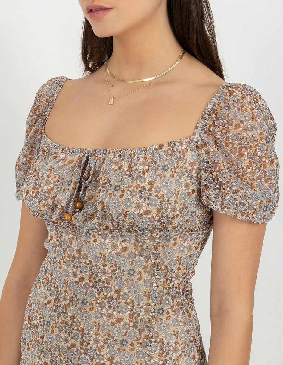 Vestido de mesh con abertura en pierna