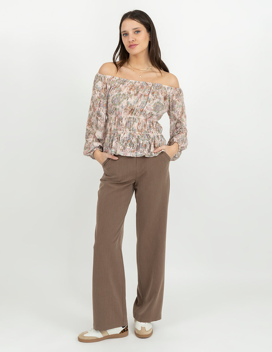 Blusa estampada off shoulders y manga larga