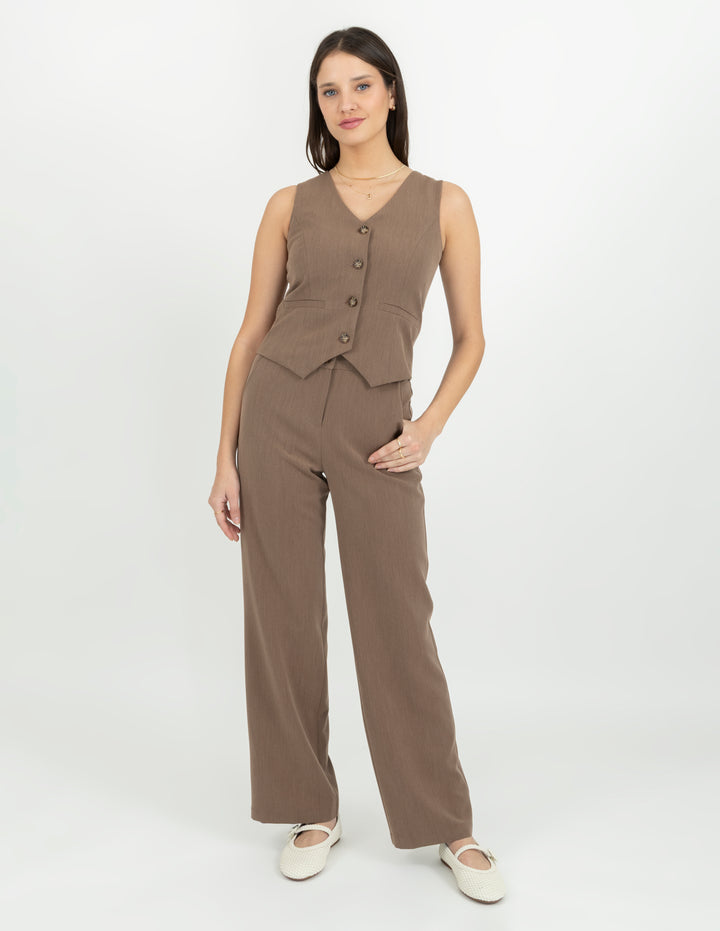 Pantalón café de vestir con cinturón (Conjunto)