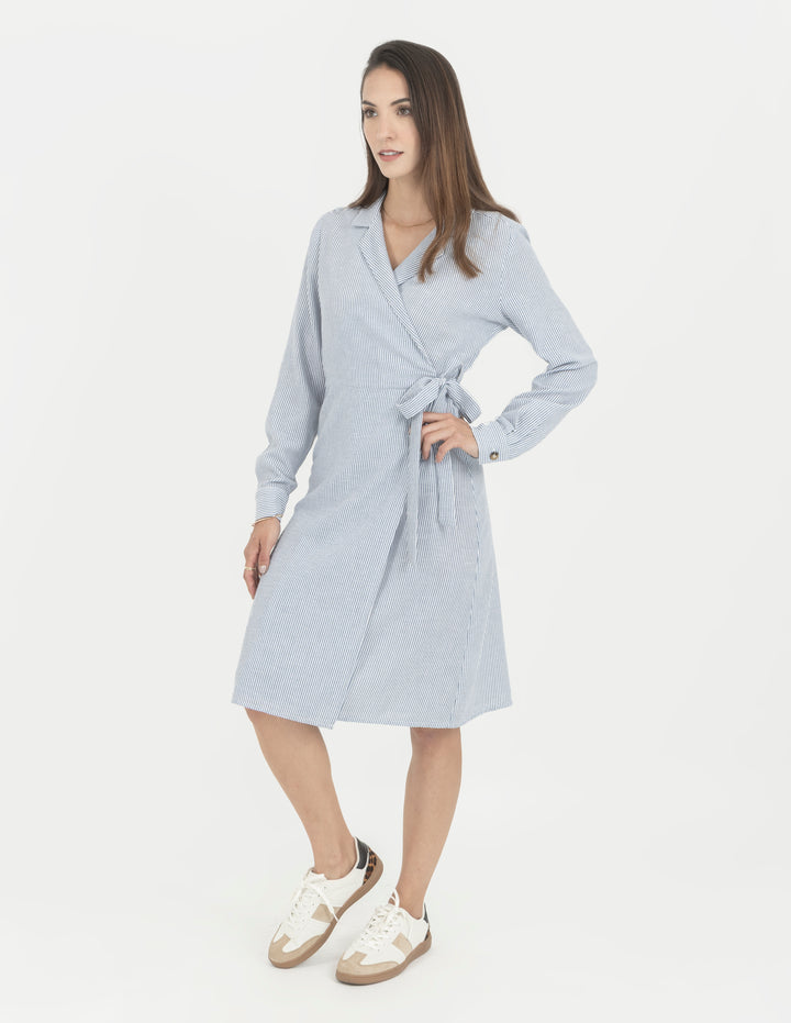 Vestido azul de rayas con cruce lateral