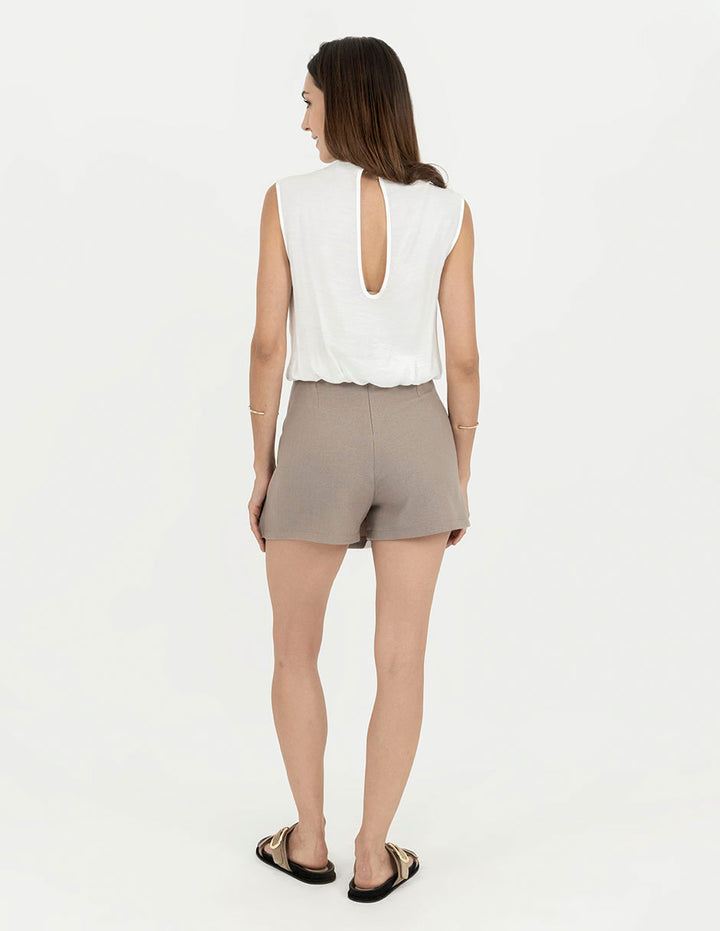Short falda beige