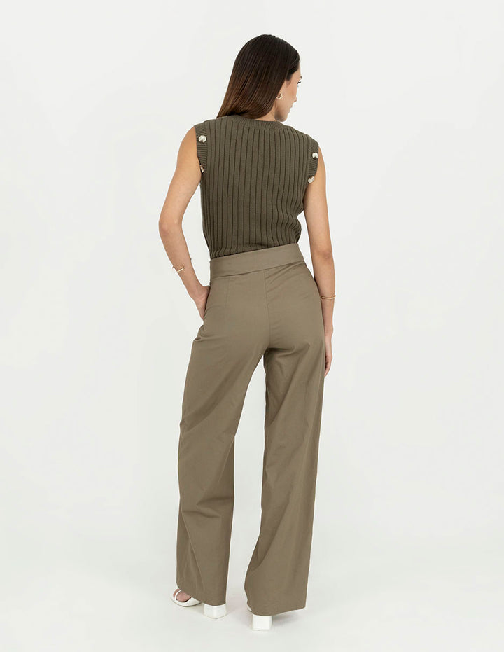 Pantalón verde con talle a la cintura