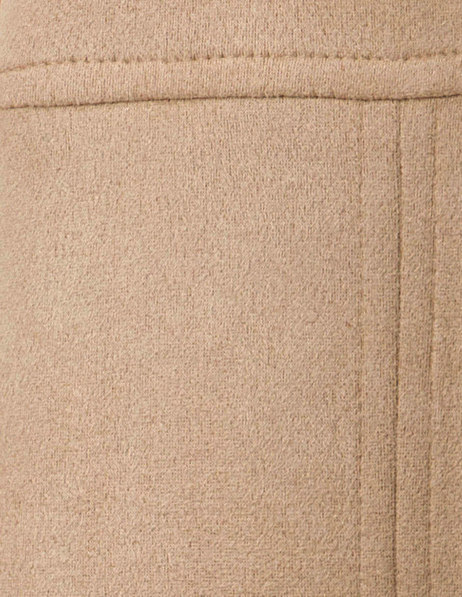 Vestido beige corto sin mangas