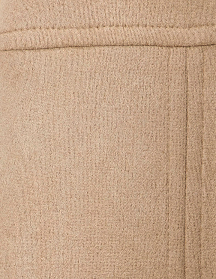 Vestido beige corto sin mangas