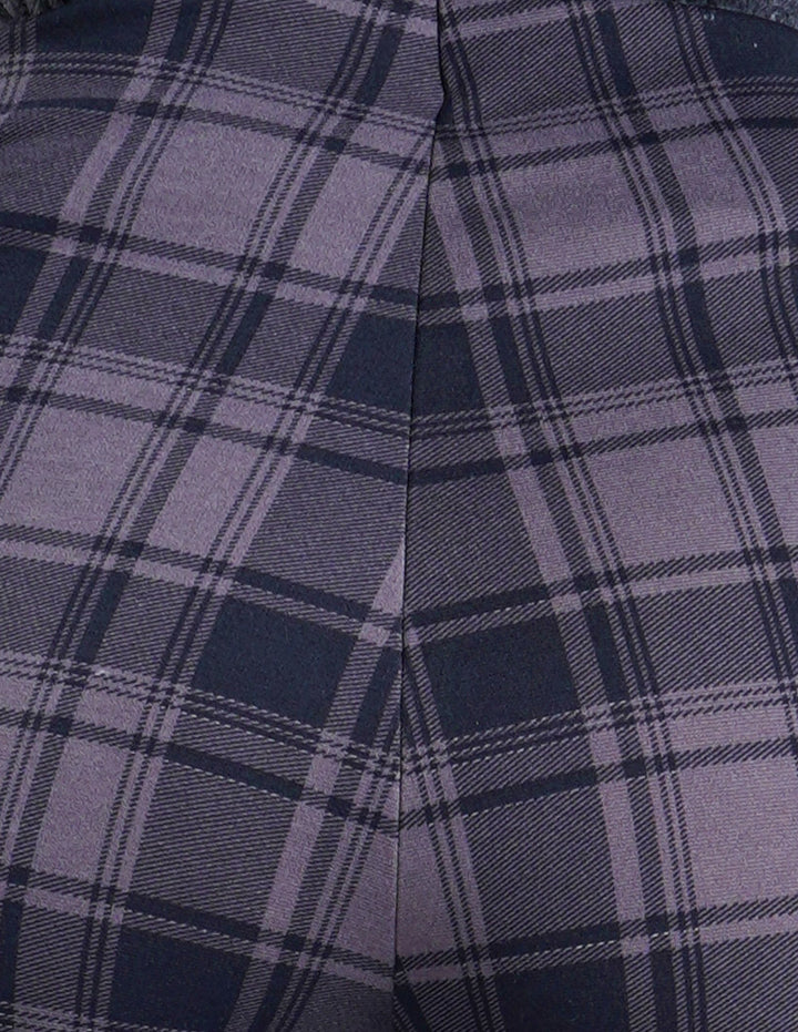 Pantalón recto con diseño estampado