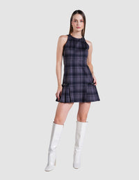 Vestido corto con efecto tableado y cinturón