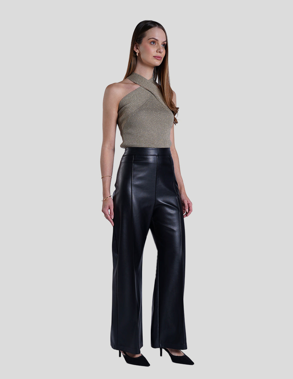 Pantalón negro a la cintura vinipiel