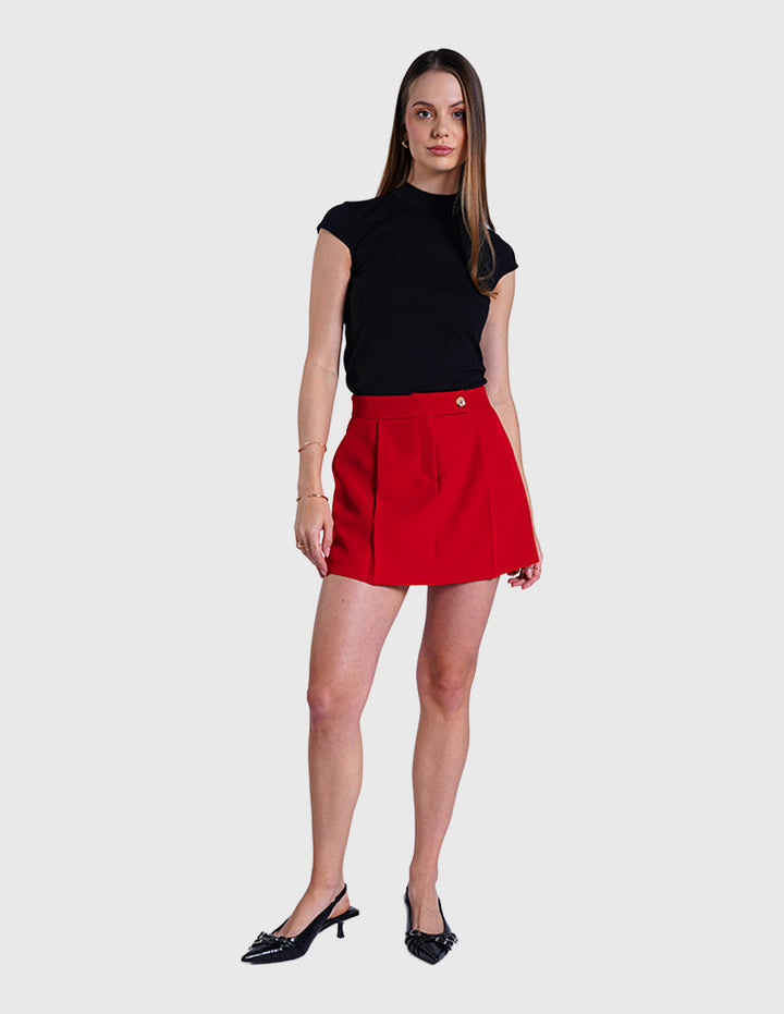 Blusa de cuello alto y manga corta (disponible en rojo y negro)