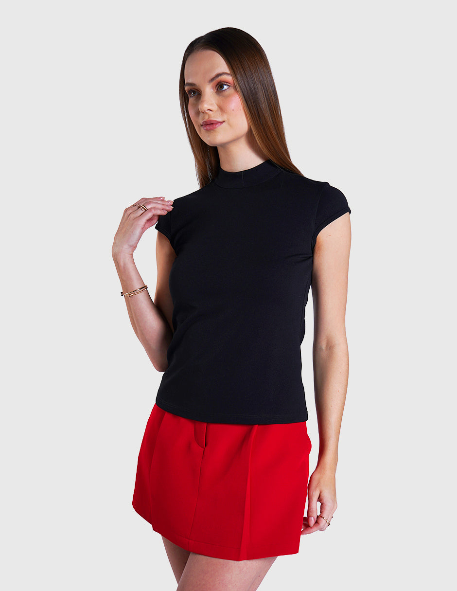 Blusa de cuello alto y manga corta (disponible en rojo y negro)
