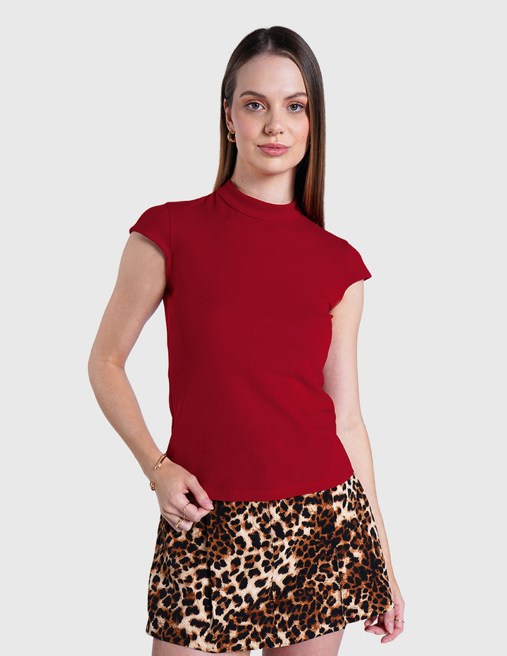Blusa de cuello alto y manga corta (disponible en rojo y negro)