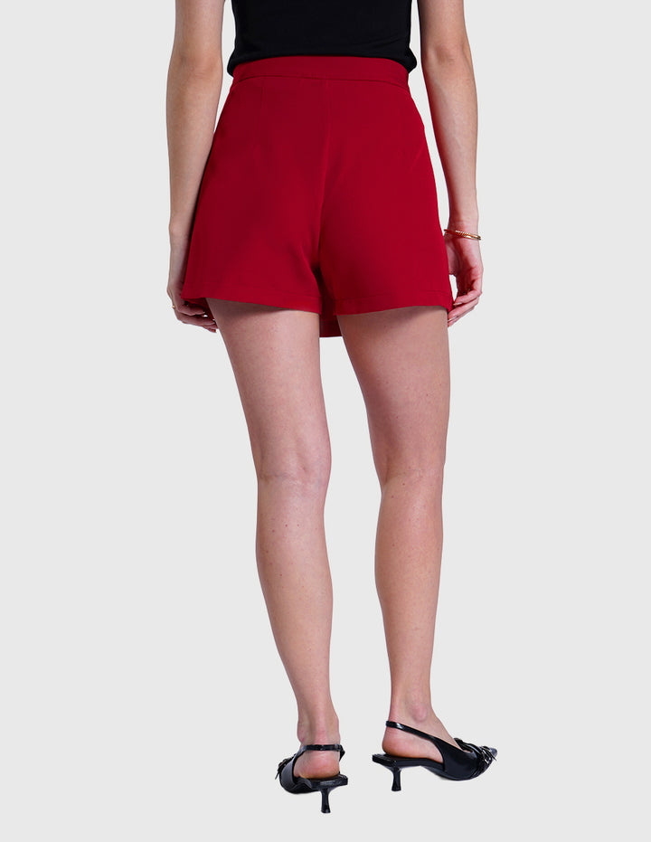 Short falda roja de vestir