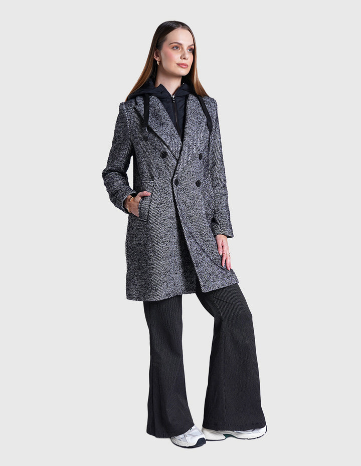 Abrigo largo gris con capucha desmontable