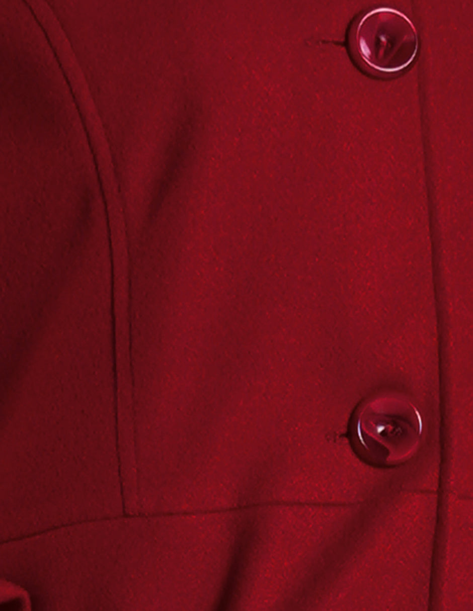 Abrigo rojo con bolsillos