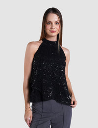 Blusa negra de cuello alto con lentejuela