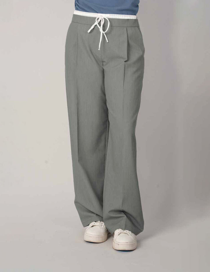 Pantalón relajado gris con jareta en la cintura