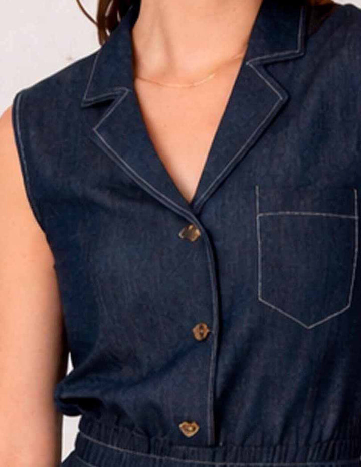Jumpsuit largo azul y botones enfrente