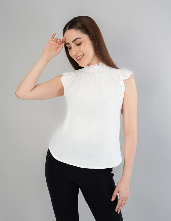 Blusa ivory con smock en cuello