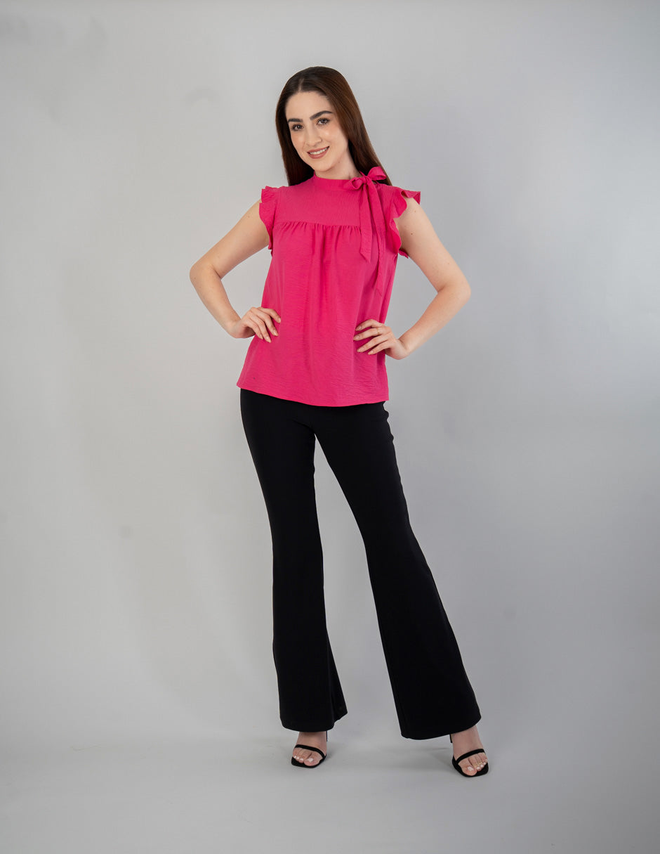 Blusa con detalle en cuello (disponible en fiusha / ivory)