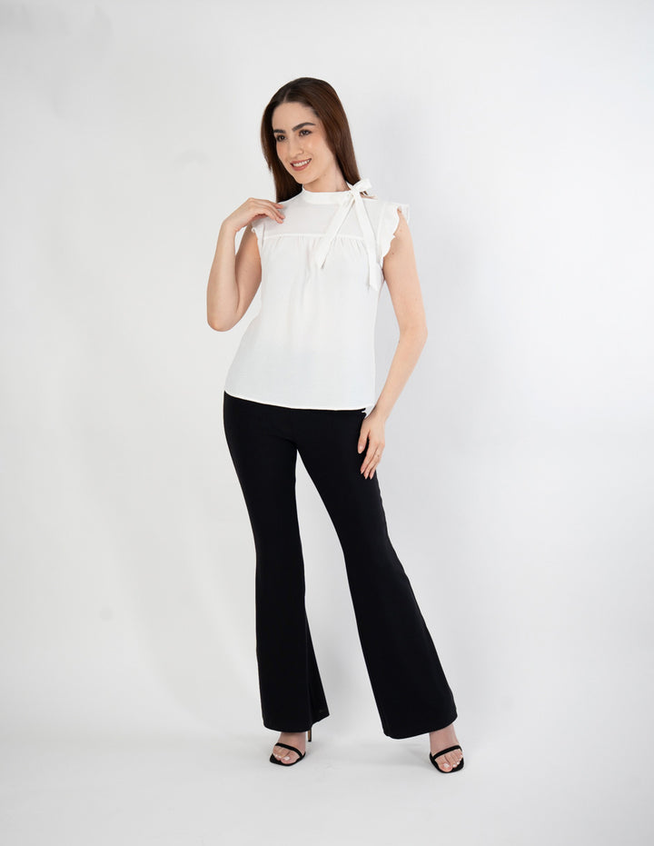 Blusa con detalle en cuello (disponible en fiusha / ivory)