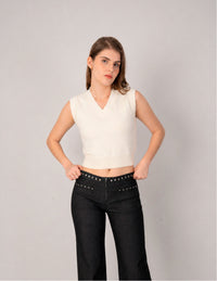 Blusa tipo top ivory con cuello V
