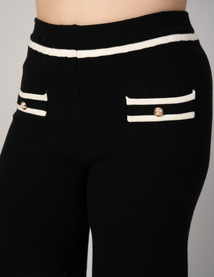 Pantalón negro con detalles de contraste blanco (Conjunto)