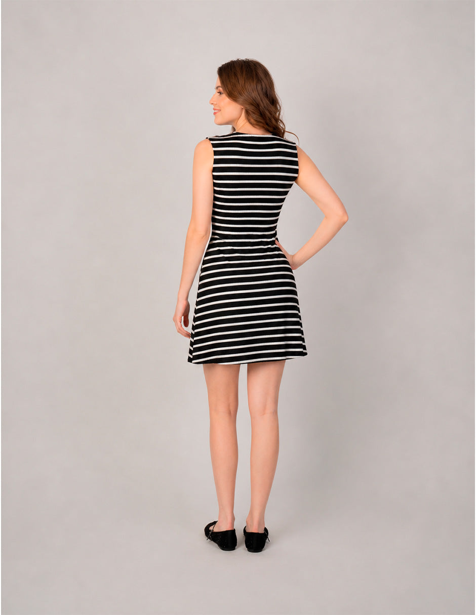 Vestido corto de rayas recto