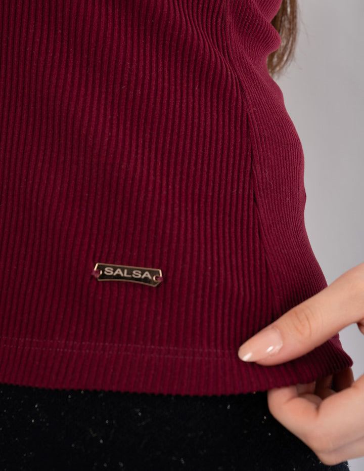 Blusa vino de manga corta y cuello V