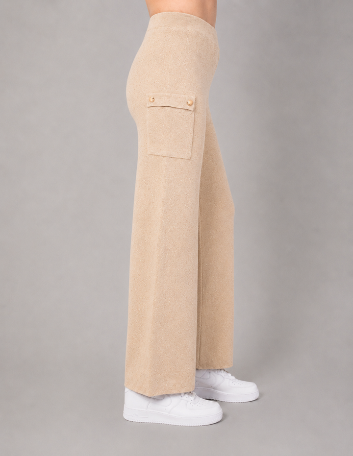 Pantalón beige de tejido de punto (Conjunto)
