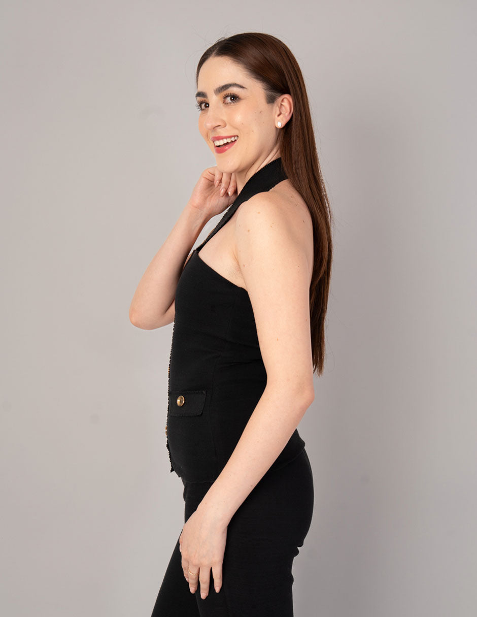Blusa negra tipo halter y botones enfrentre