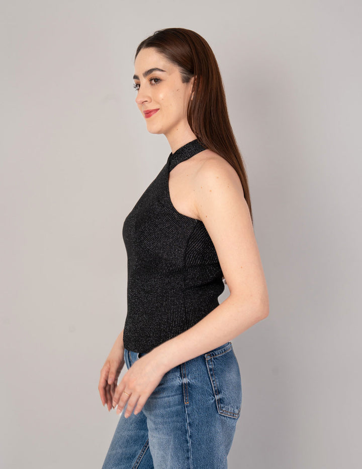 Blusa negra halter con brillos
