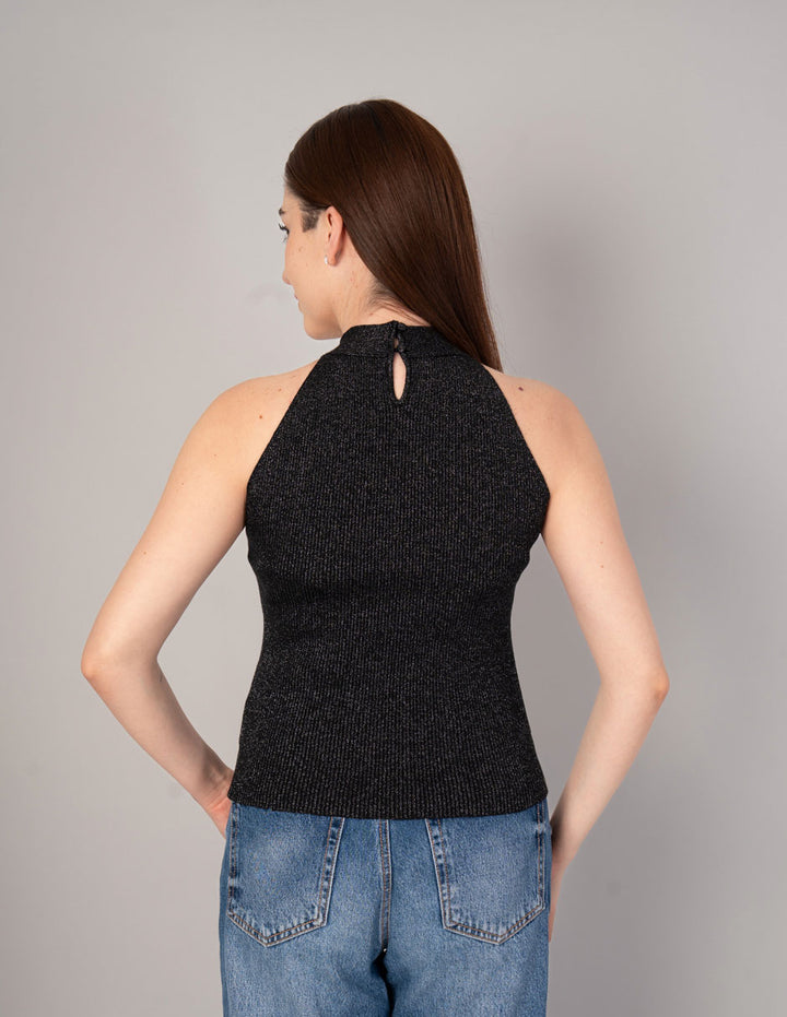 Blusa negra halter con brillos