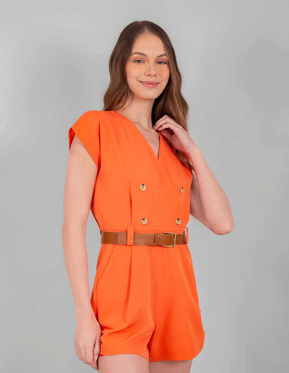 Jumpsuit corto color naranja con cinturón delantero