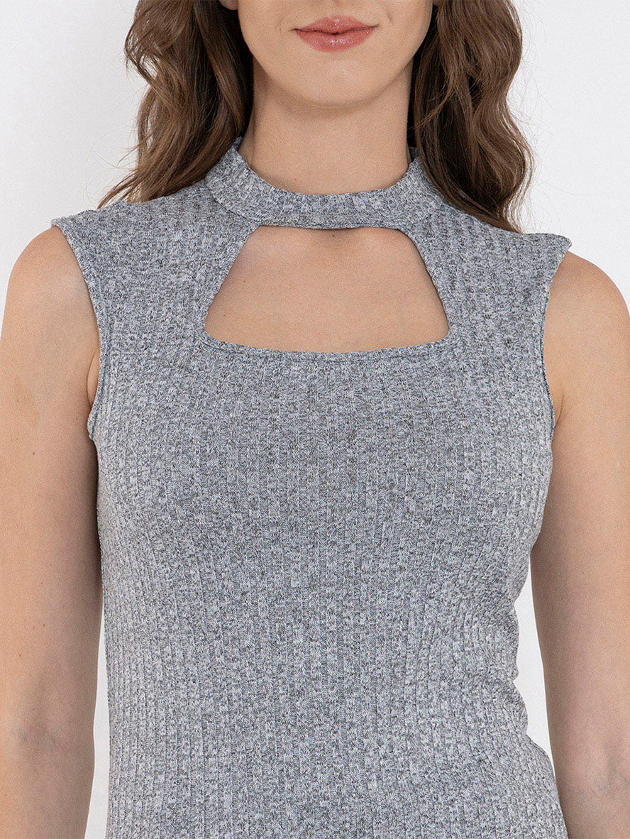 Blusa de tejido RIB de escote cuadrado (disponible en café y gris)