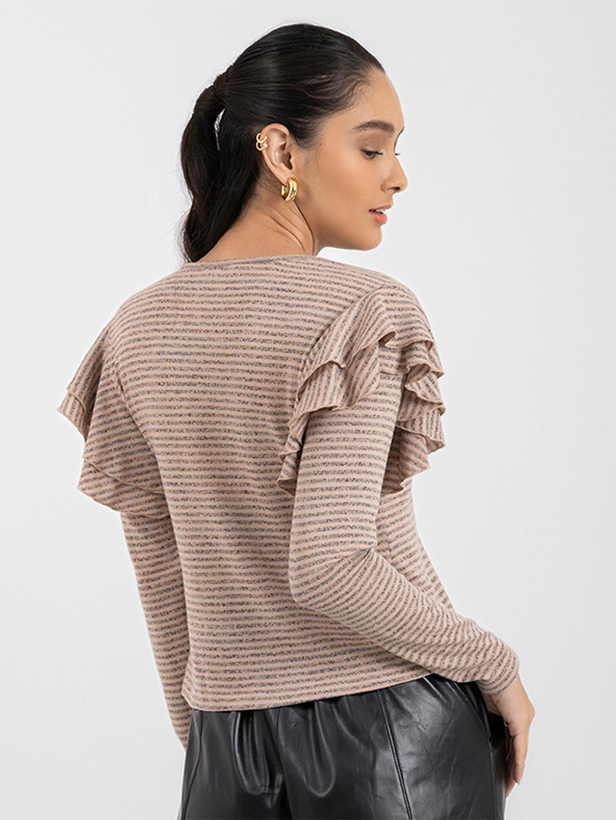 Blusa tejido tipo suéter ligero en rayas con escote redondo y  tacto suave