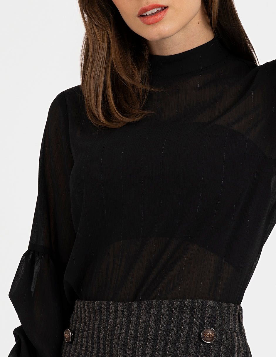 Blusa negra de cuello alto en tela de chifon con hilo de lurex (brillo)