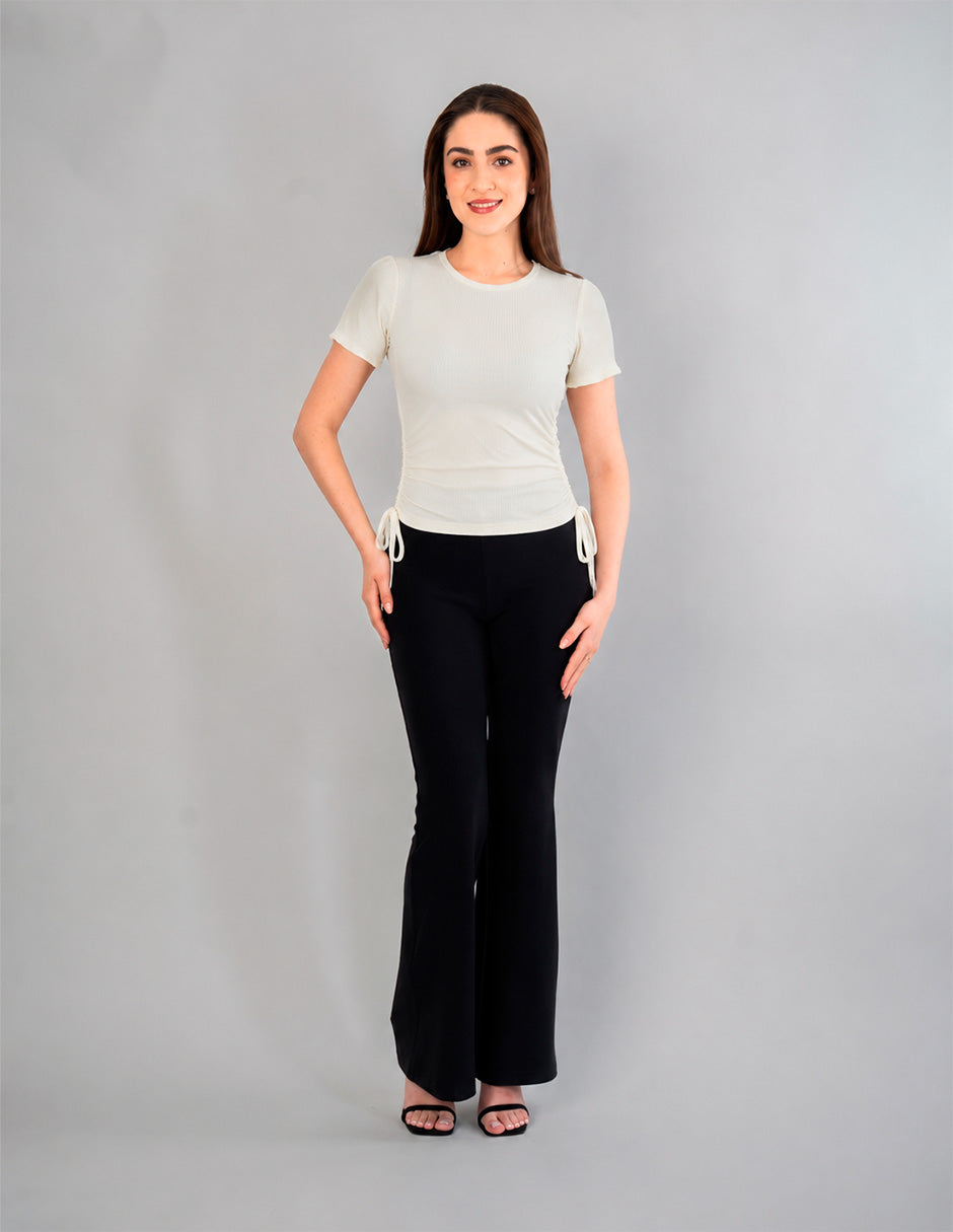 Blusa manga corta con diseño en laterales (disponible en ivory / beige)